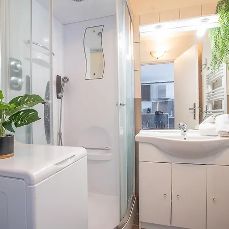 Appartement Le Regent-1 By Interhome Canet-en-Roussillon